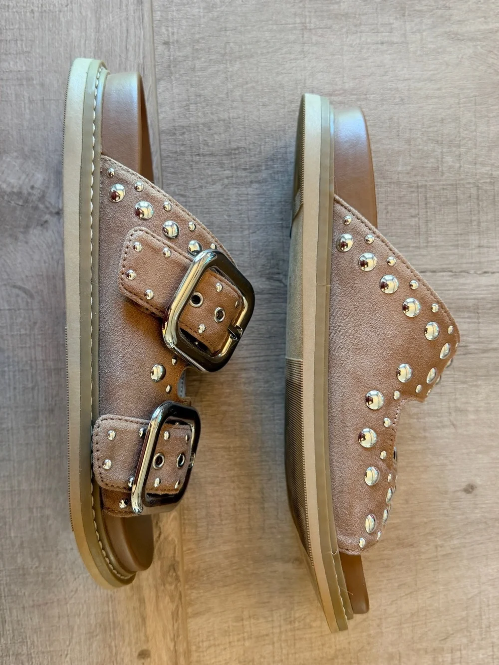 Women’s Stud Buckle Slides size 5